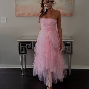 PHILOSOPHY di LORENZO SERAFINA PINK TULLE STRAPLESS GOWN